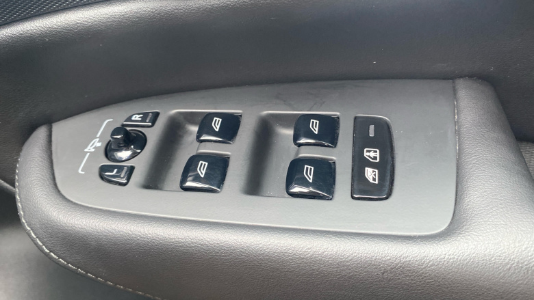 Volvo XC90 2.0 T8 [455] RC PHEV Plus Dark 5dr AWD Geartronic Estate